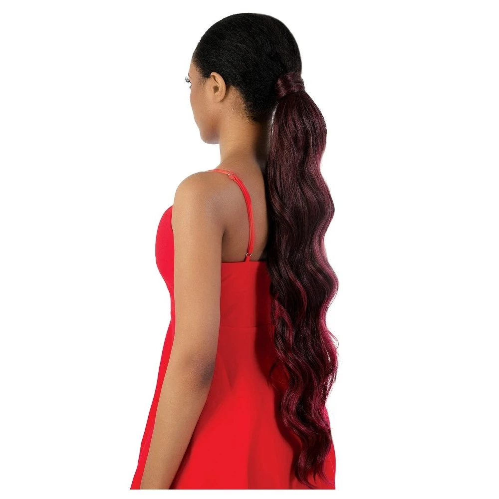 MOTOWN TRESS Postiche LOOSE BODY CURL 28'' (Pony Wrap) 3 MOTOWN TRESS Postiche LOOSE BODY CURL 28'' (Pony Wrap) – Image 3